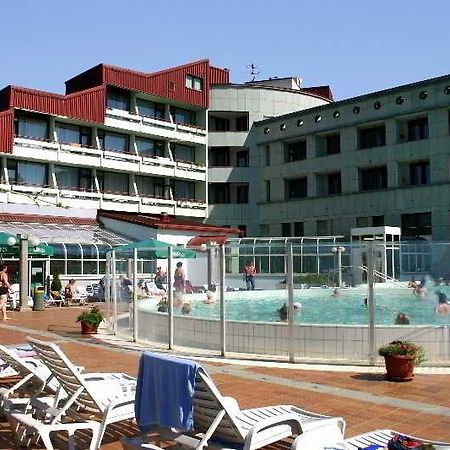 Lipa Hotel レンダヴァ エクステリア 写真